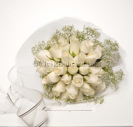 Beyaz Bulut Beyaz Gül Gelin Buketi Beyaz Bulut Beyaz Gül Gelin Buketi