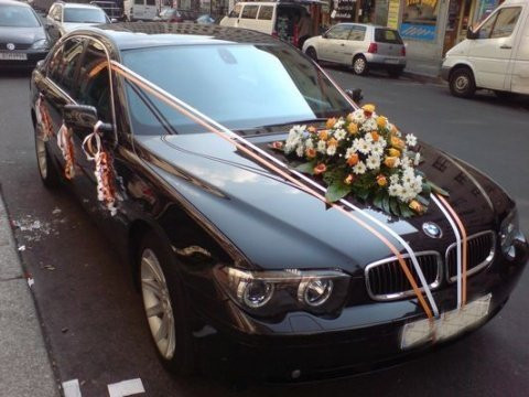 Gelin Motoru Süslemesi Şerit ve Çiçekler  Gelin Motoru Süslemesi Şerit ve Çiçekler