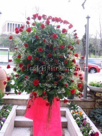 Güllerden Hazırlanmış Ferforje  Güllerden Hazırlanmış Ferforje