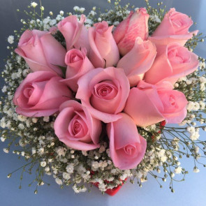 "Pembe Star" Kalp Kutuda 9 Pembe Gül